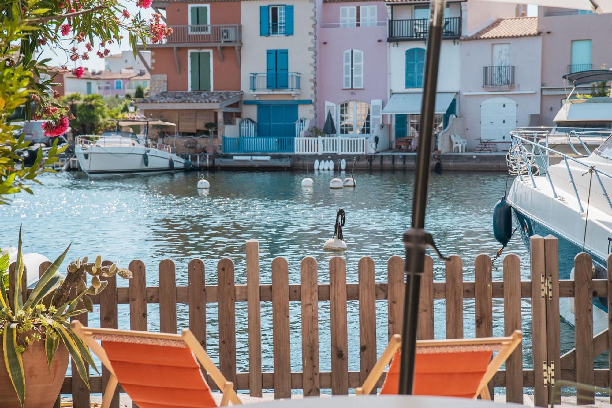 Appartement Amour Terrasse Sur L'Eau Grimaud Exterior foto