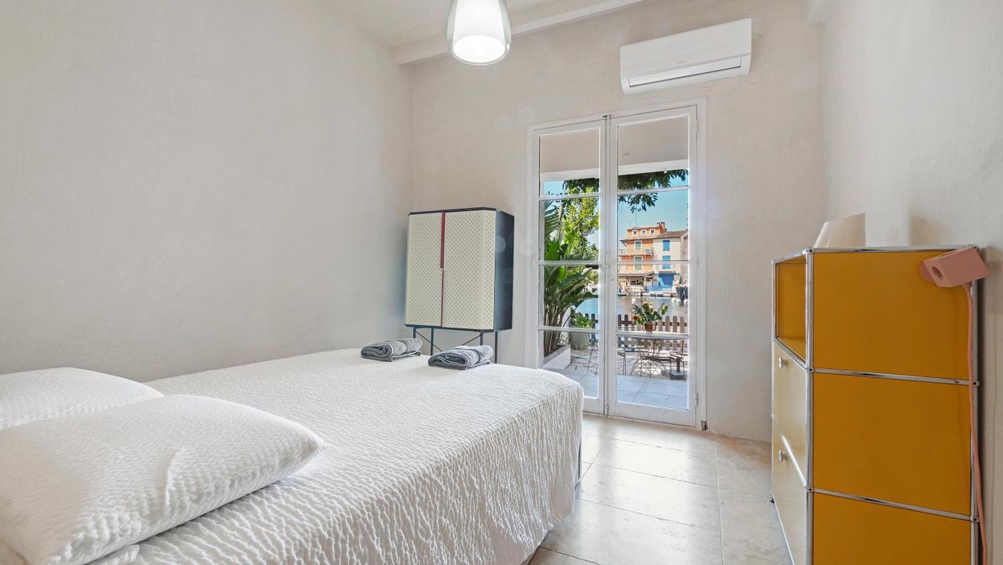 Appartement Amour Terrasse Sur L'Eau Grimaud Exterior foto